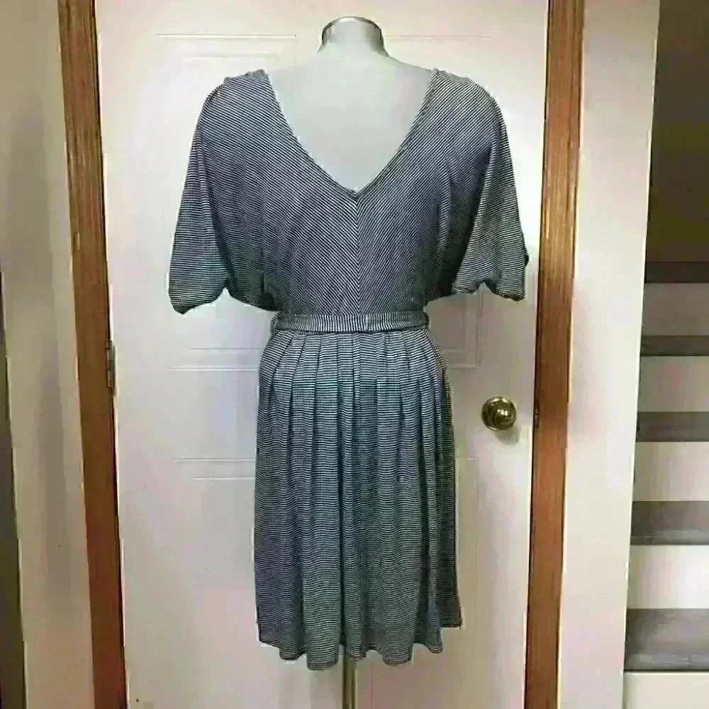 Madigan Dress Mini Striped V-Front Back Tie Belt Black White - Picture 10 of 10